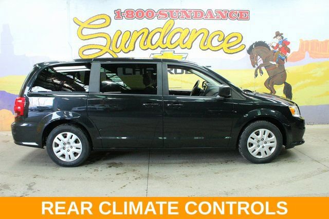 Used 2018 Dodge Grand Caravan SE w/ UConnect Hands-Free Group image 1