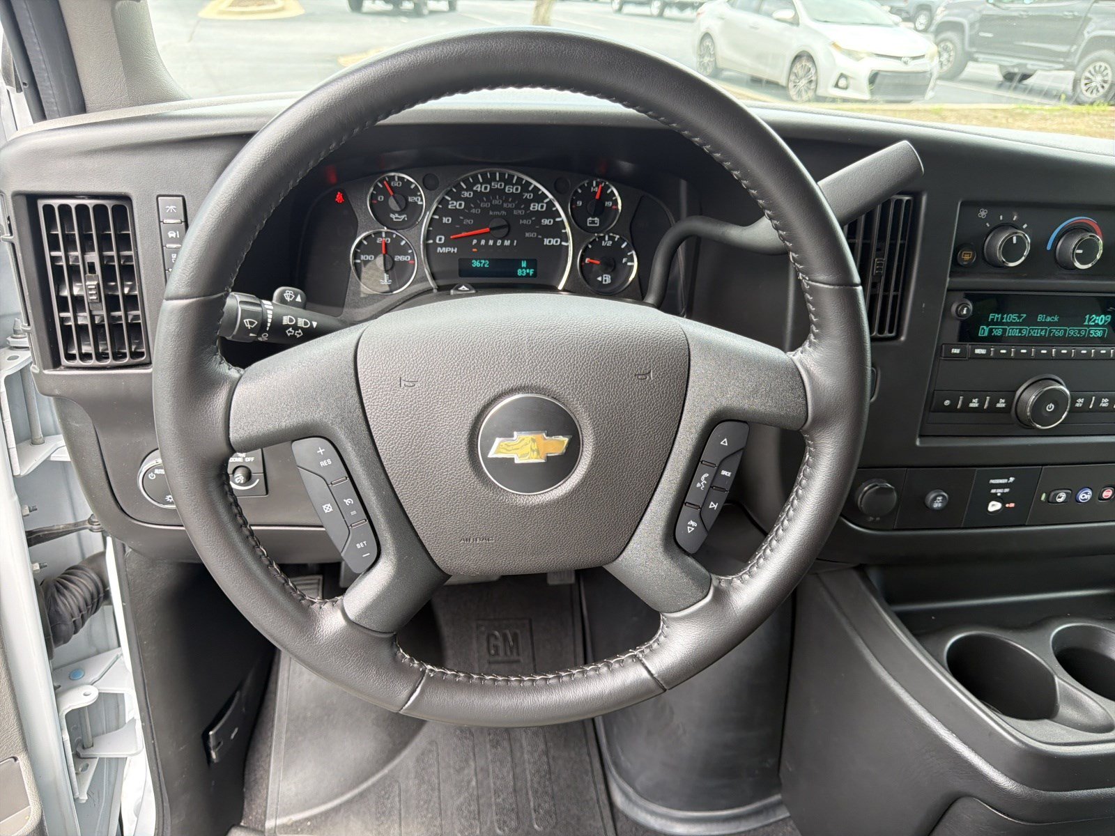 Used 2022 Chevrolet Express 2500 LT RWD image 23
