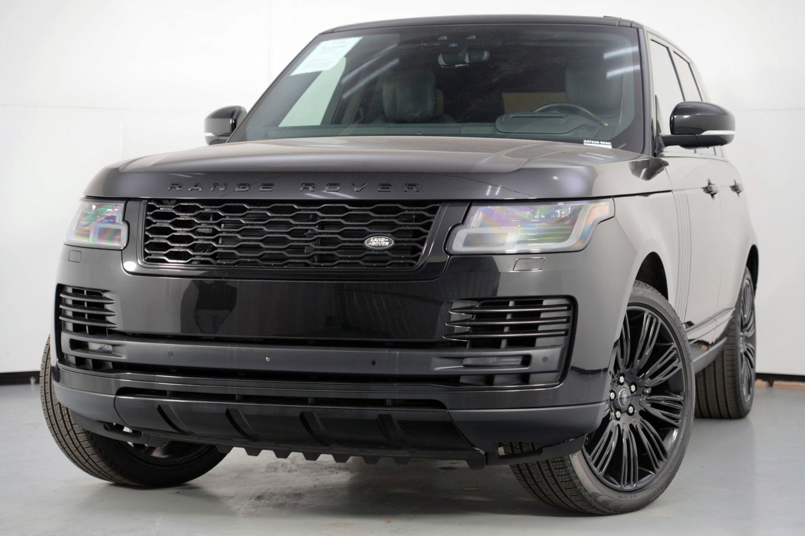 Used 2021 Land Rover Range Rover P525 Westminster Edition image 3