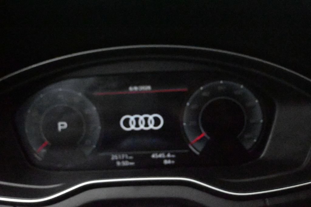 Used 2023 Audi Q5 2.0T Premium Plus w/ Premium Plus Package AWD/4WD image 11