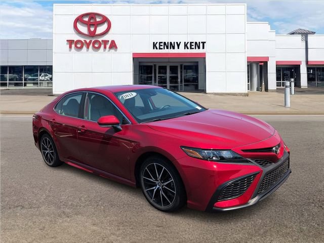 Used 2021 Toyota Camry SE w/ Cold Weather Package