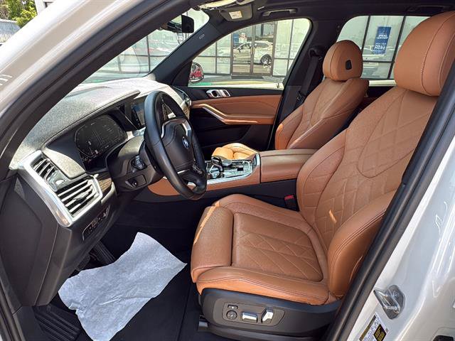 Used 2023 BMW X5 xDrive45e AWD/4WD image 16