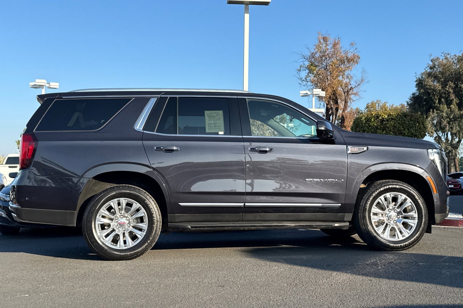 Used 2025 GMC Yukon Denali image 4