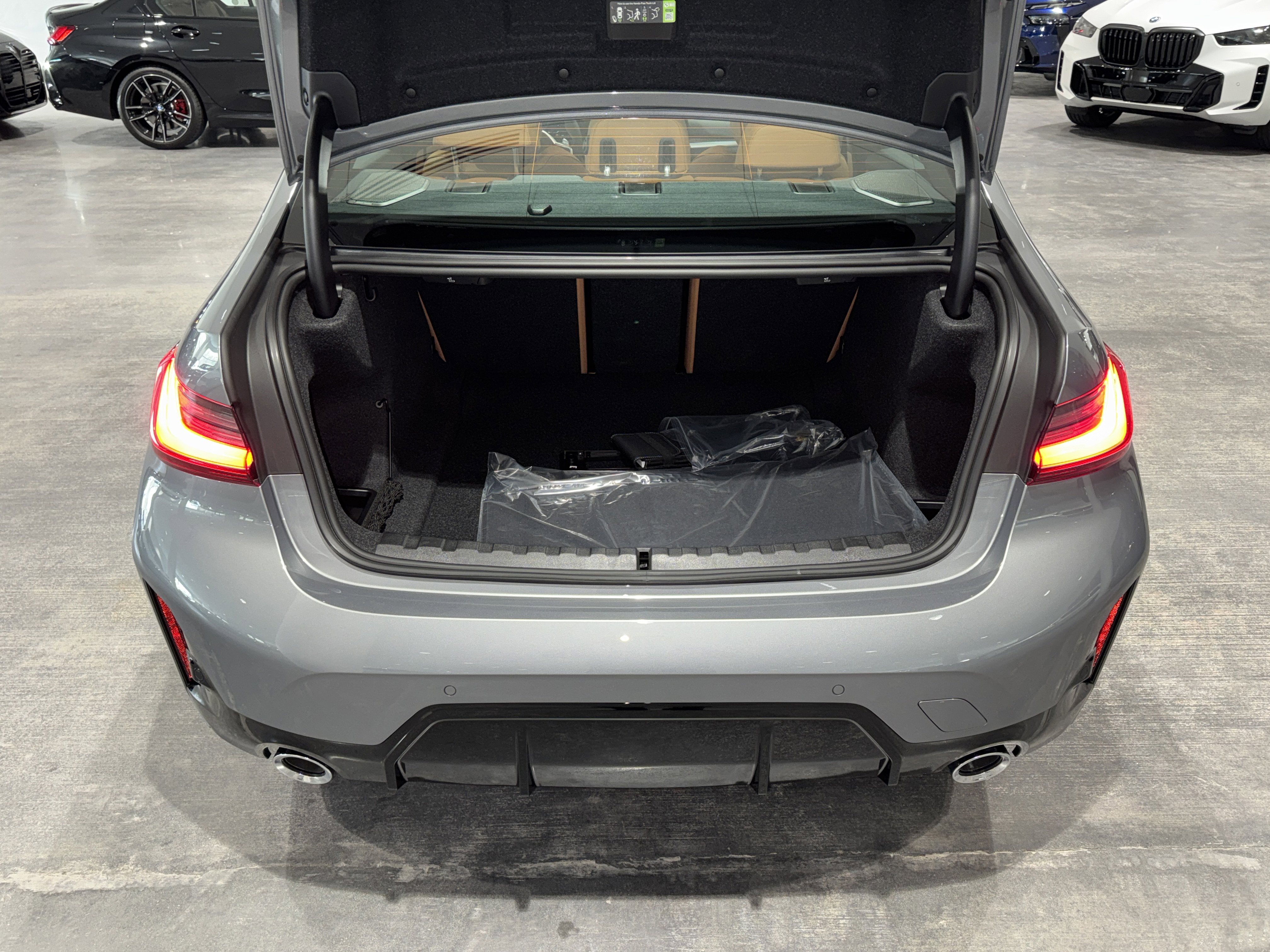 New 2026 BMW 330i Sedan w/ M Sport Package image 12