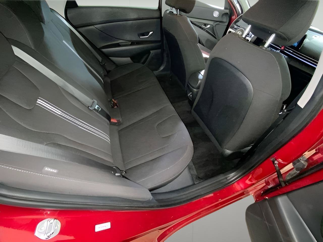 Used 2024 Hyundai Elantra SEL FWD image 32