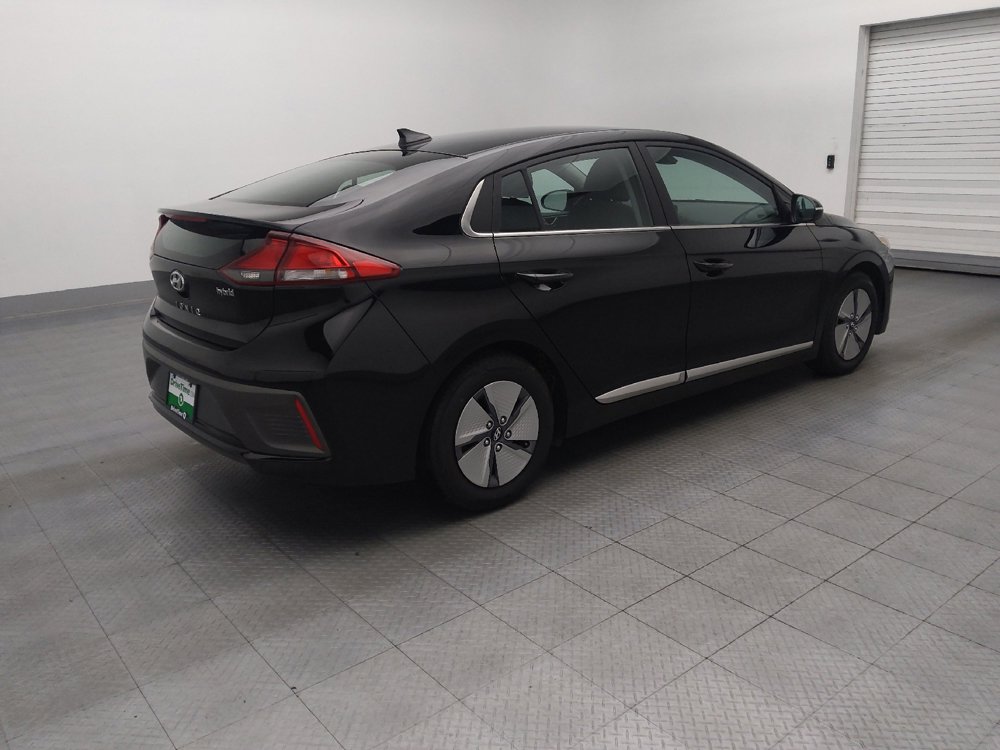 Used 2022 Hyundai Ioniq SE image 10