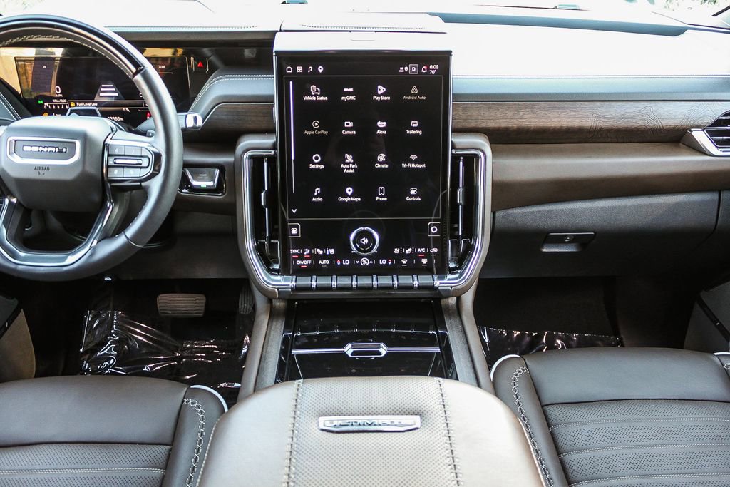 Used 2025 GMC Yukon XL Denali Ultimate w/ LPO, Floor Liner Package image 17