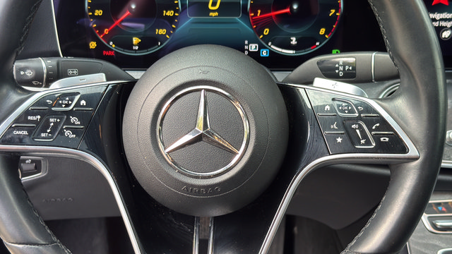 Used 2022 Mercedes-Benz E 350 Sedan image 15