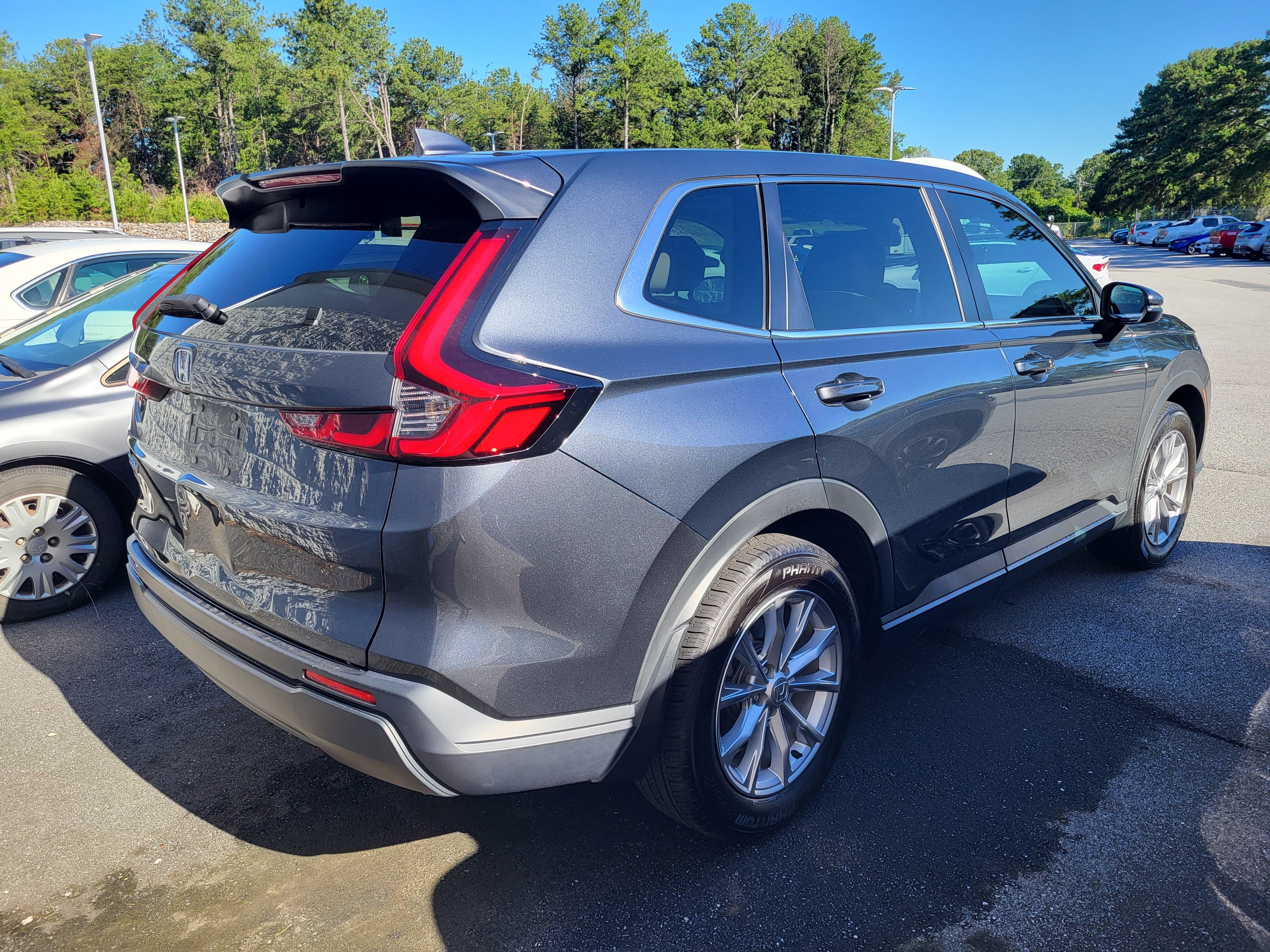 Used 2023 Honda CR-V EX image 4