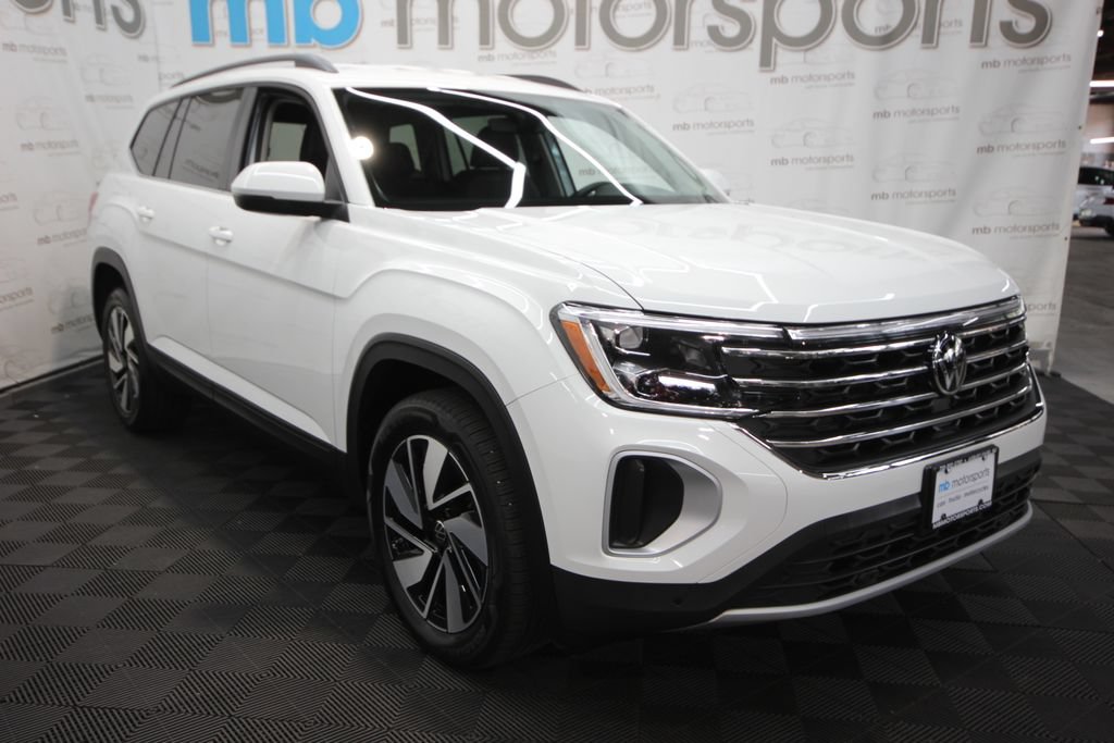 Used 2025 Volkswagen Atlas SE AWD/4WD image 11