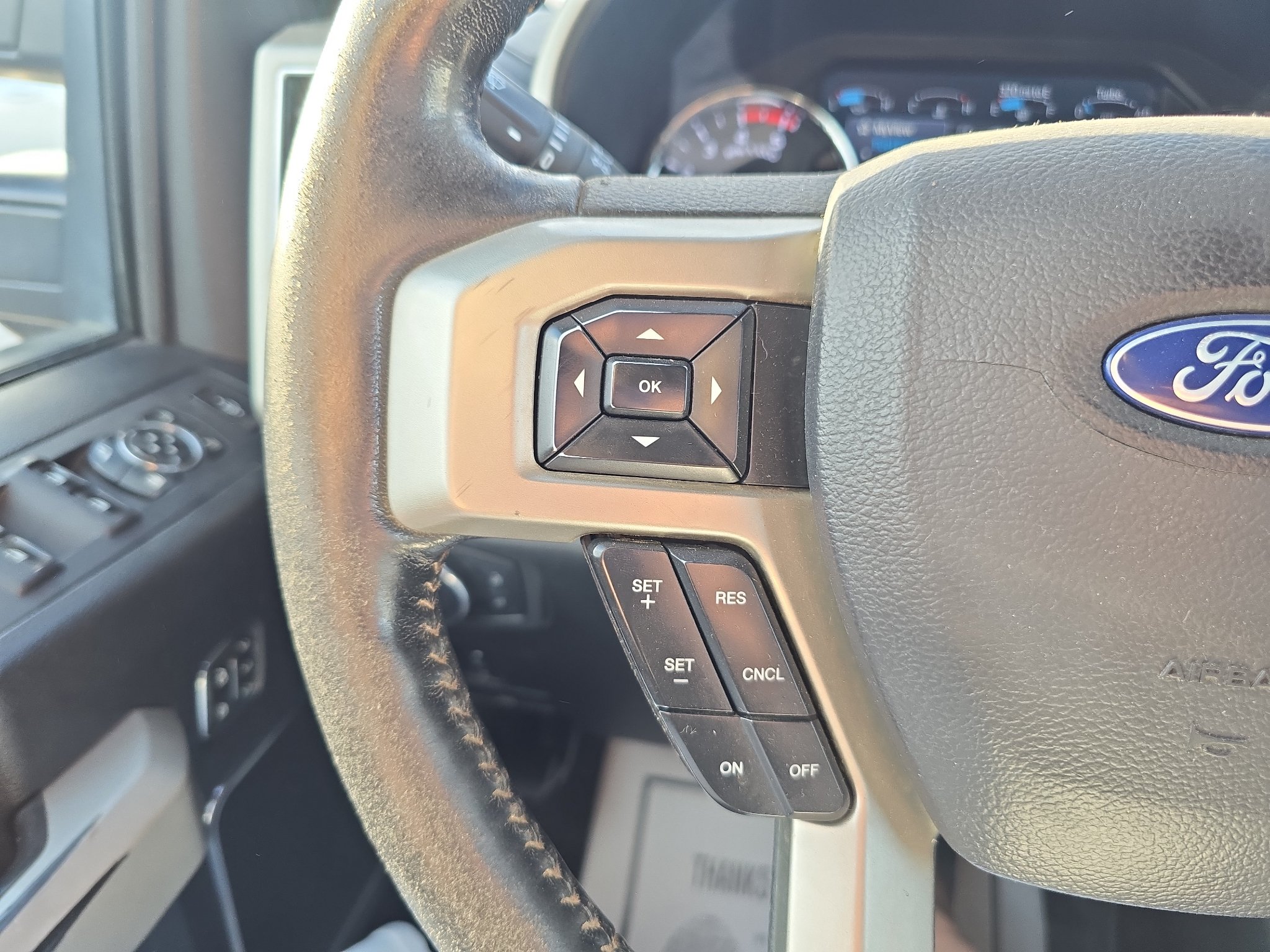 Used 2020 Ford F350 Lariat w/ Lariat Value Package AWD/4WD image 26