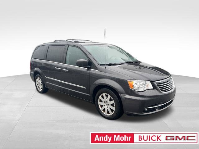 Used 2016 Chrysler Town & Country Touring w/ Driver Convenience Group FWD image 2