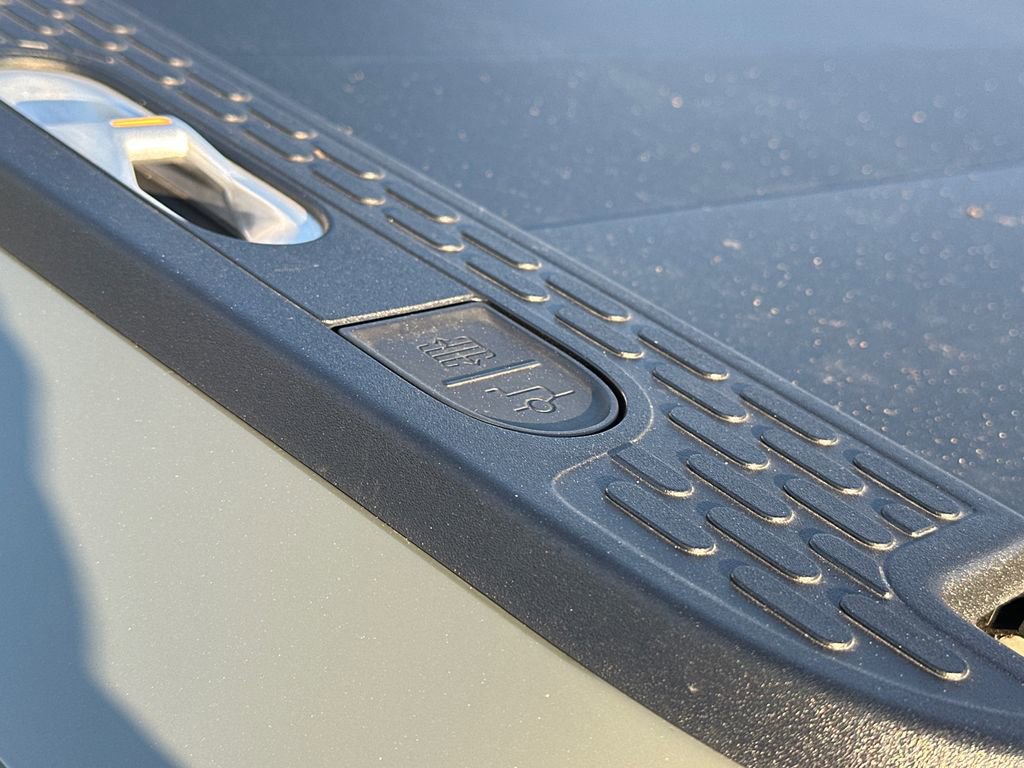 Used 2022 Rivian R1T Launch Edition image 8