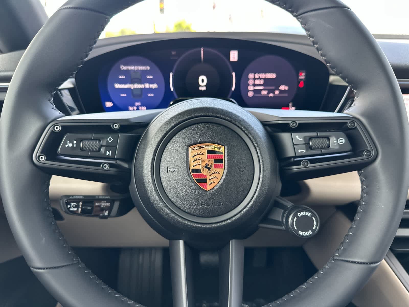 New 2026 Porsche Macan Electric RWD image 27
