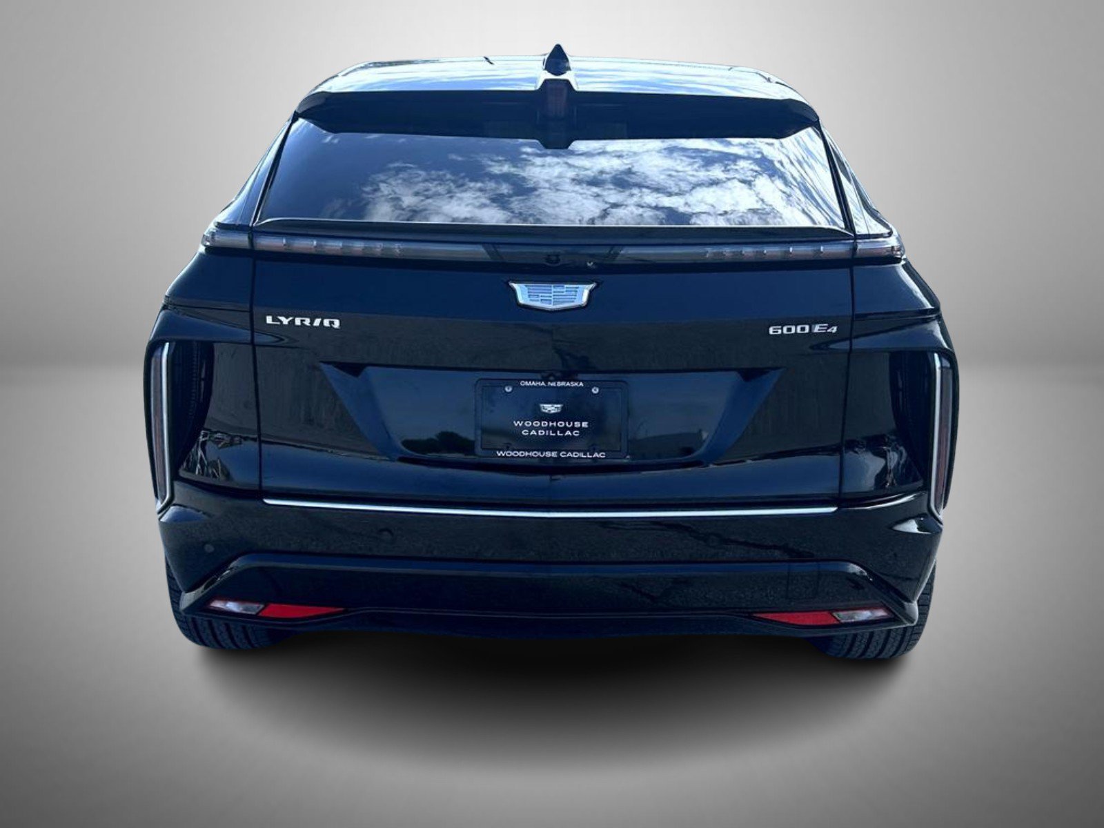 Certified 2026 Cadillac Lyriq Premium Luxury w/ LPO, Floor Liner Package AWD/4WD image 6