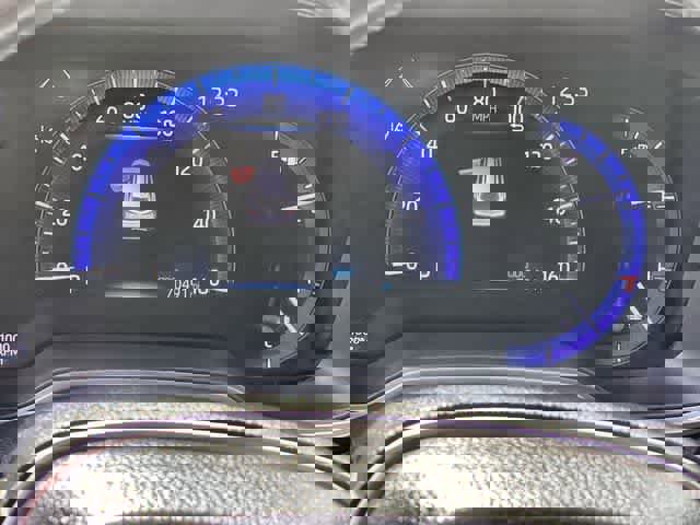 Used 2022 Toyota Corolla Cross XLE image 19