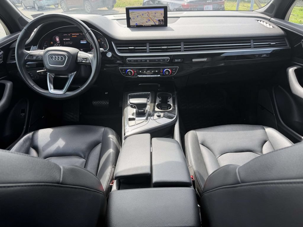 Used 2018 Audi Q7 3.0T Premium Plus w/ Premium Plus Package AWD/4WD image 2
