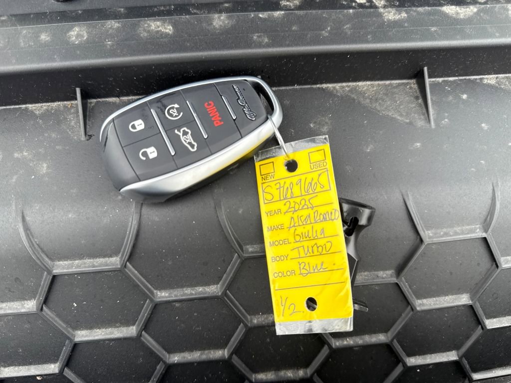 New 2025 Alfa Romeo Giulia image 30