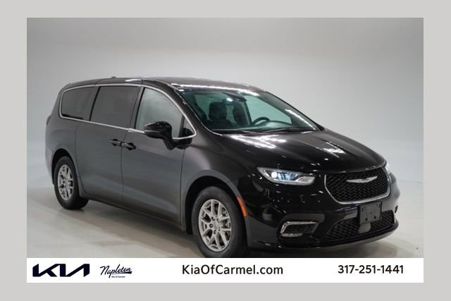 Used 2024 Chrysler Pacifica Touring-L