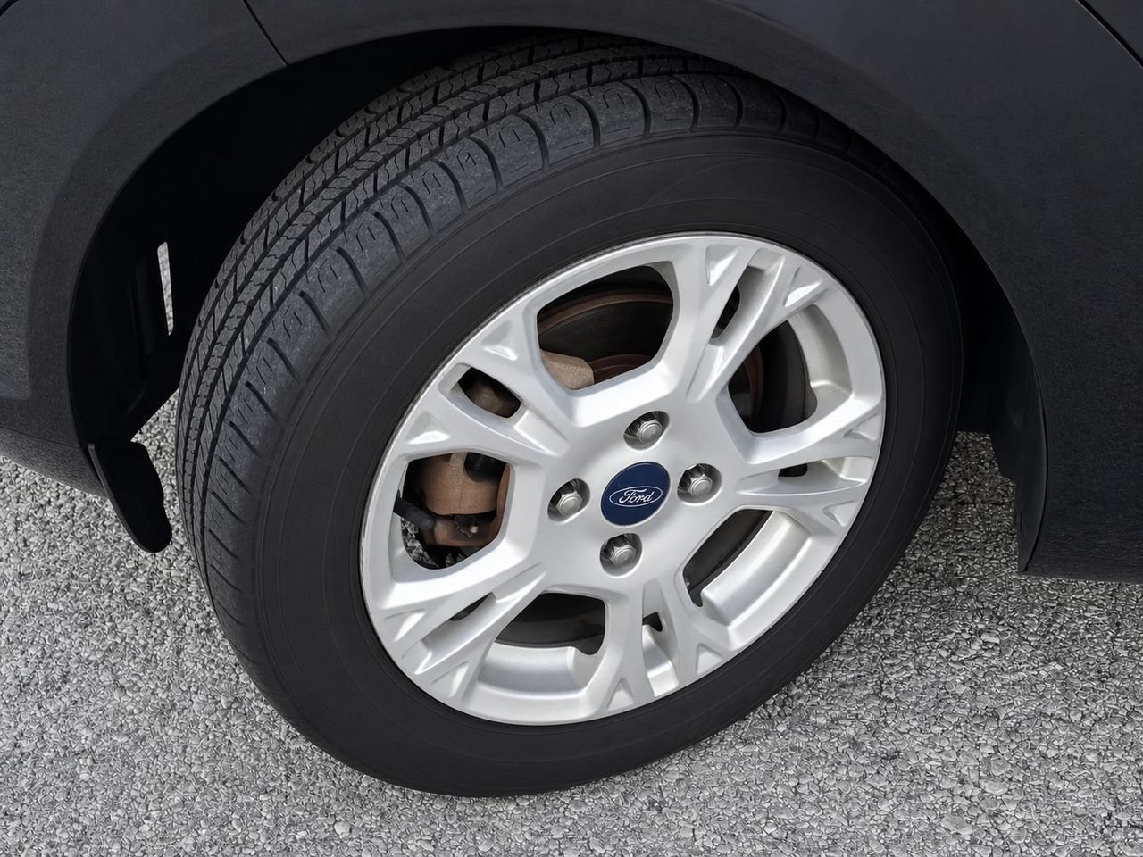 Used 2014 Ford Fiesta SE FWD image 12