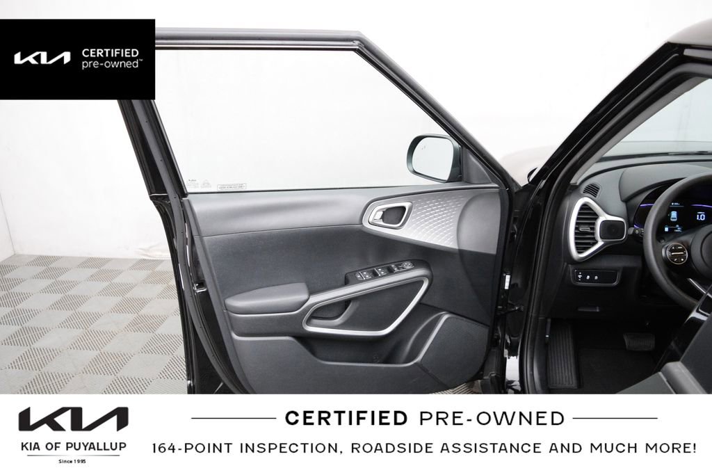 Certified 2025 Kia Soul LX FWD image 10