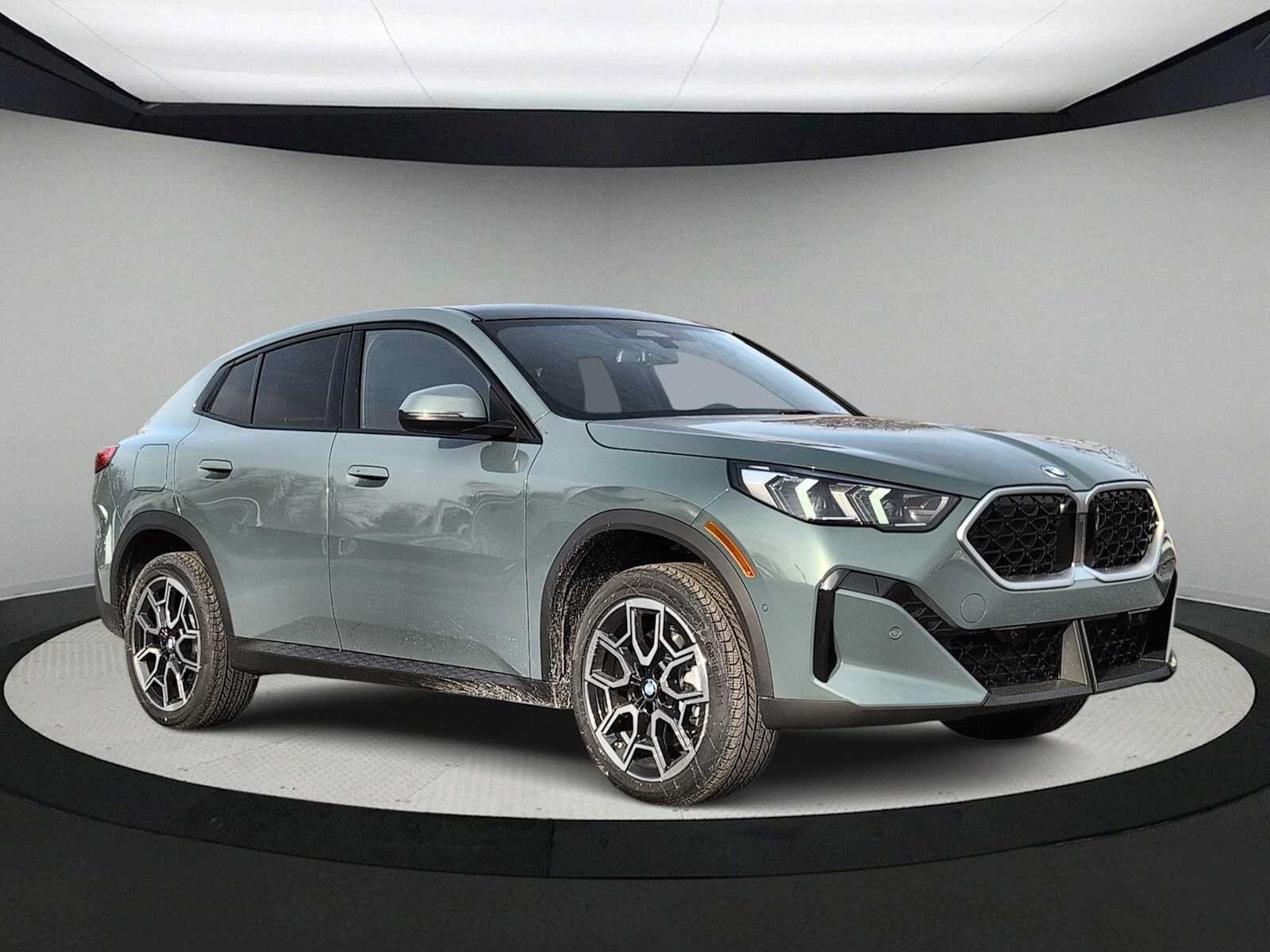 Used 2026 BMW X2 xDrive28i w/ Convenience Package AWD/4WD image 2