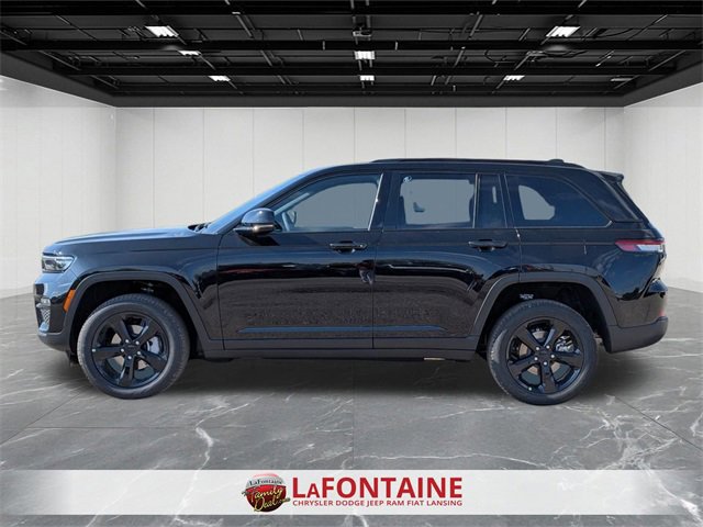 New 2025 Jeep Grand Cherokee Limited w/ Black Appearance Package image 2