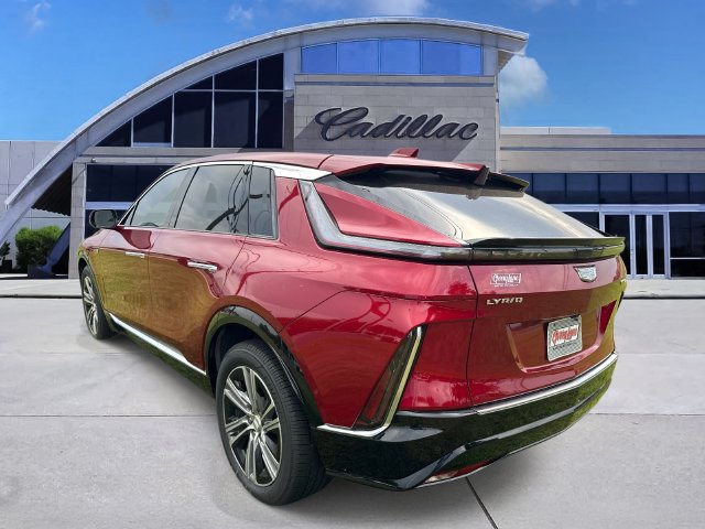 Certified 2024 Cadillac Lyriq Luxury AWD/4WD image 6