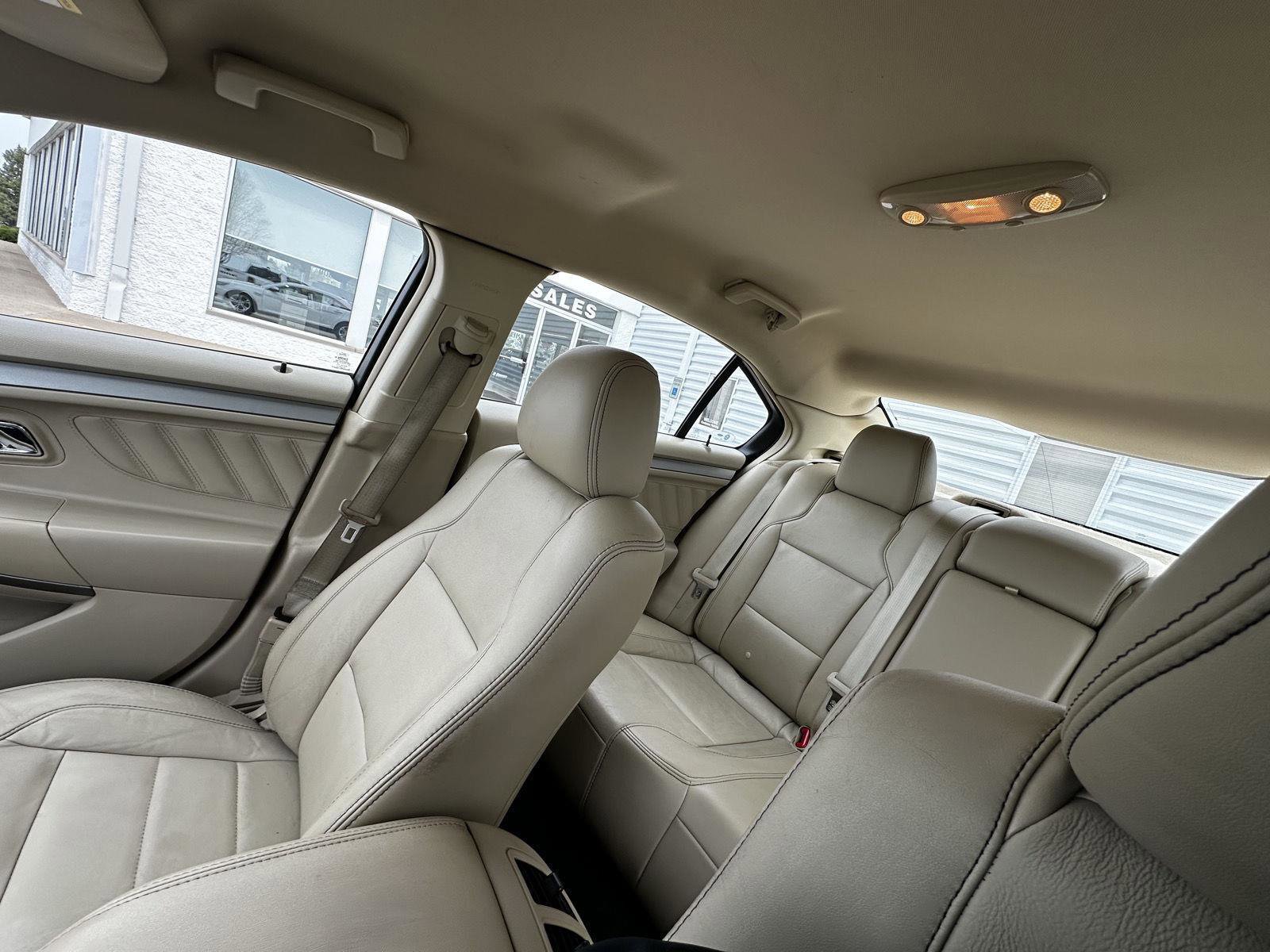 Used 2014 Ford Taurus SEL w/ Equipment Group 201A image 20