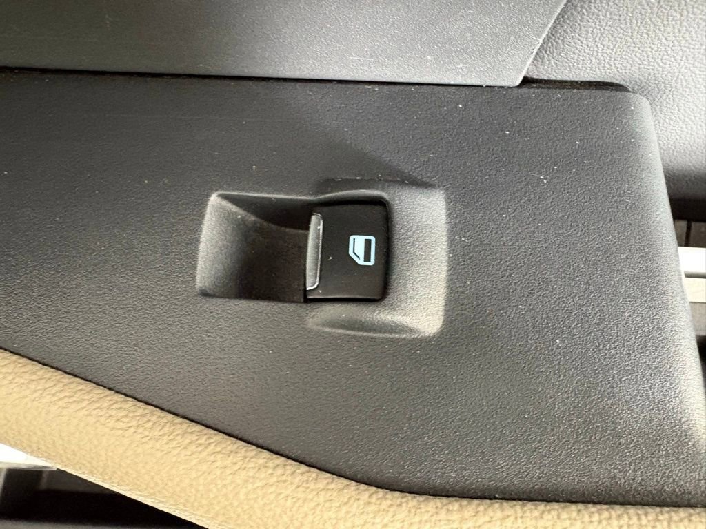 Used 2023 Ford Expedition Max Limited image 42