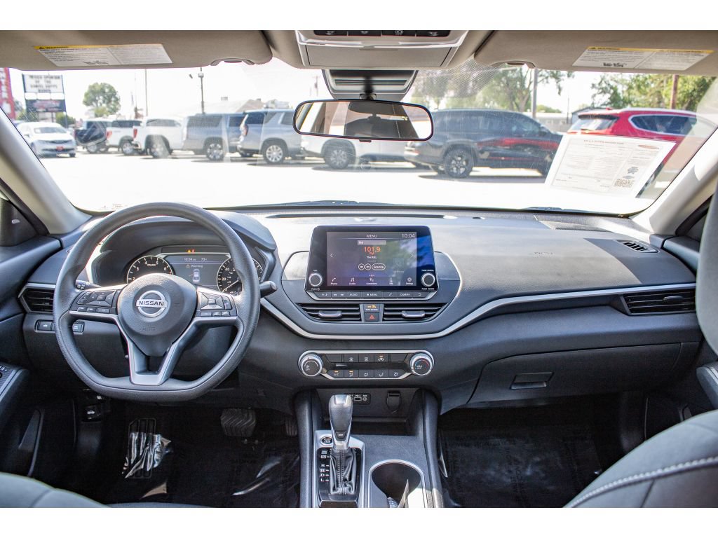 Used 2022 Nissan Altima 2.5 SV AWD/4WD image 22