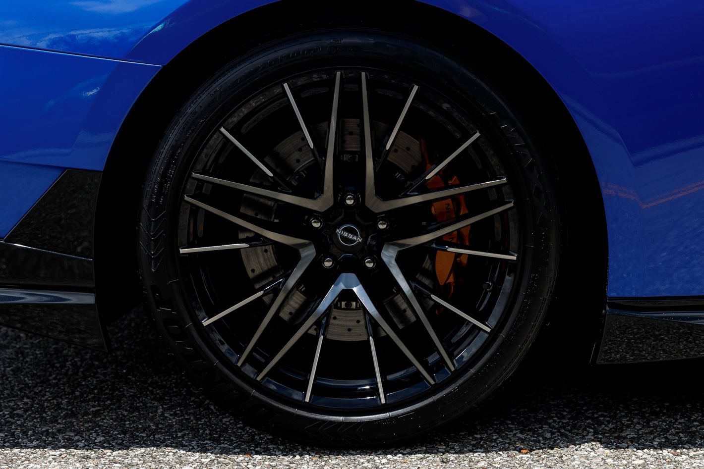 Used 2024 Nissan GT-R AWD/4WD image 18