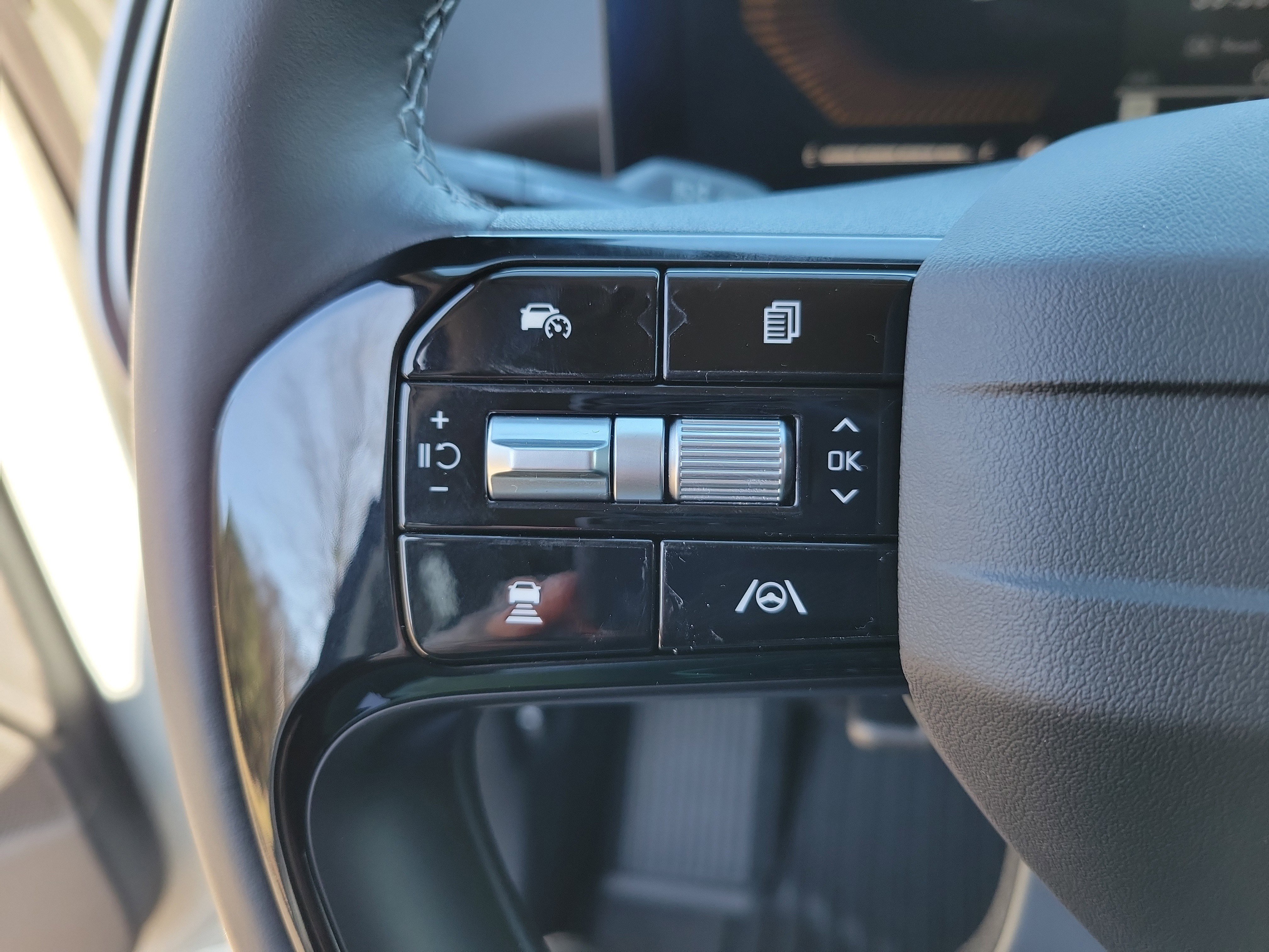 New 2026 Kia Sorento LX FWD image 14