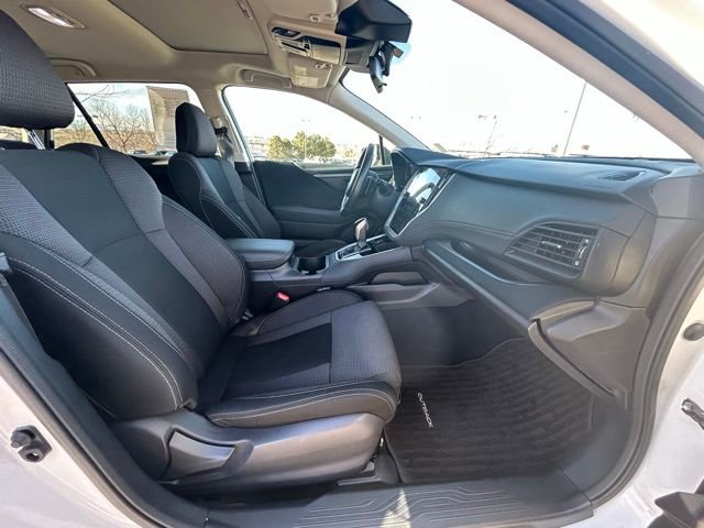 Used 2025 Subaru Outback Premium image 31