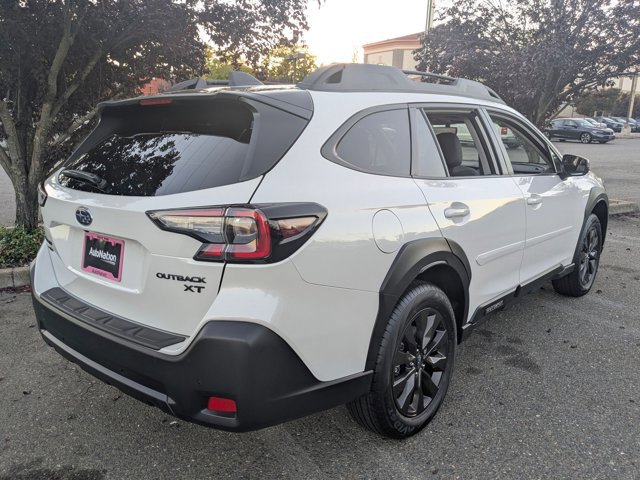 Used 2025 Subaru Outback Onyx Edition XT AWD/4WD image 2