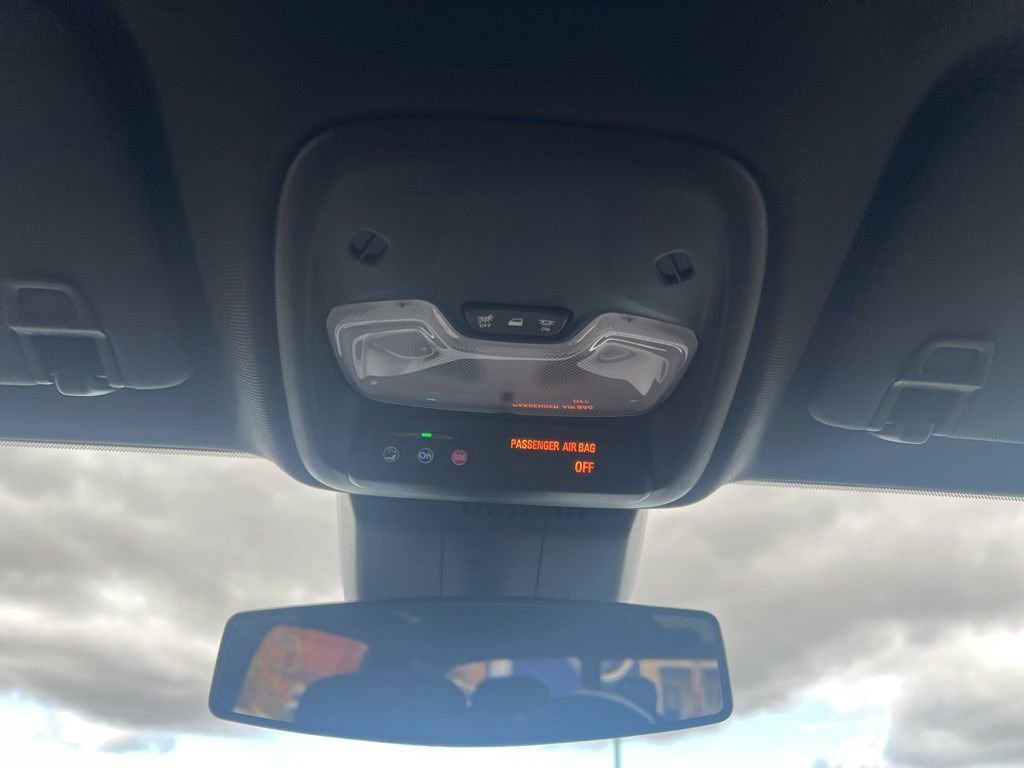 Used 2025 Chevrolet Colorado W/T image 22