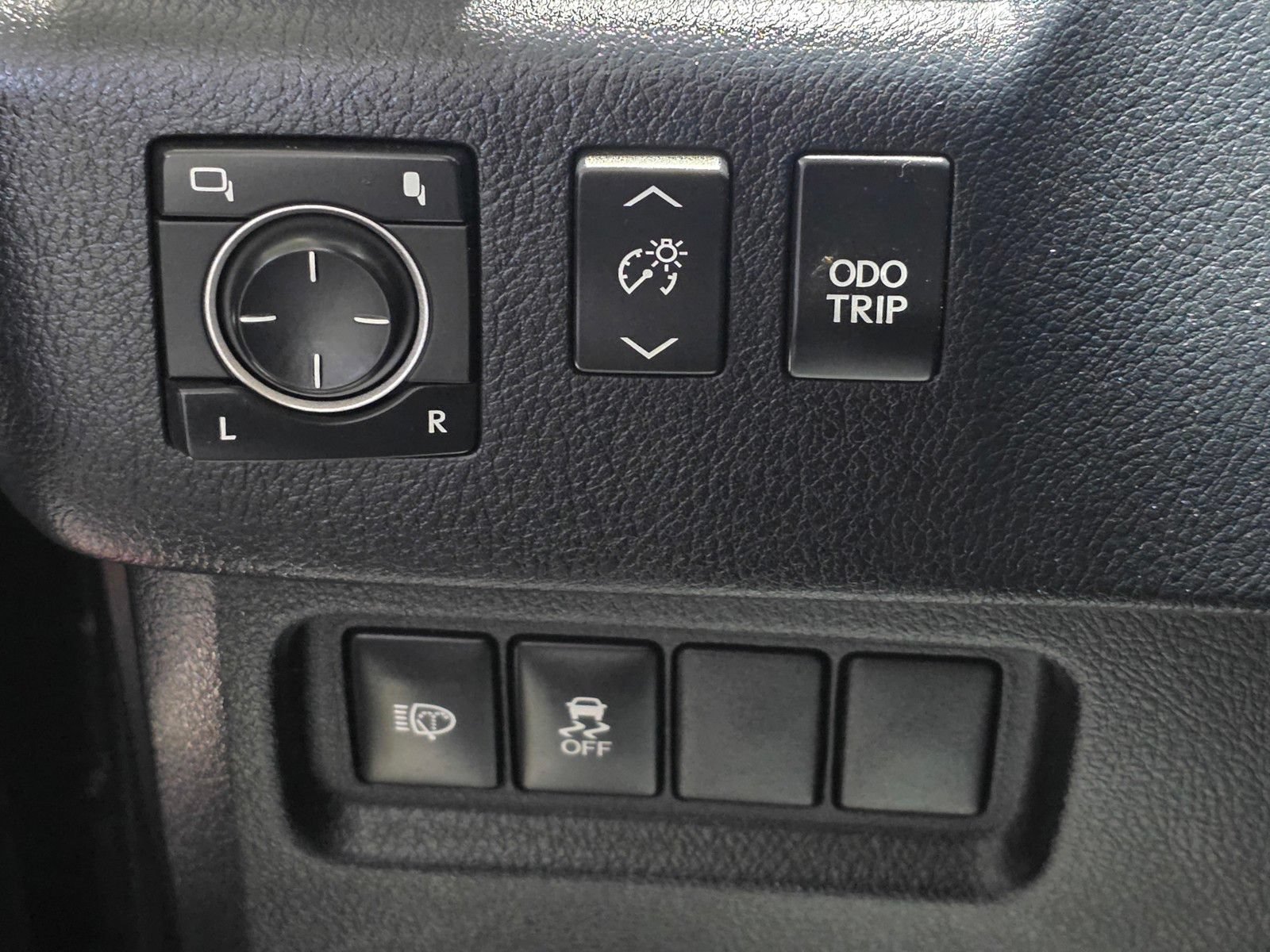 Used 2016 Lexus GX 460 w/ Premium Package AWD/4WD image 35