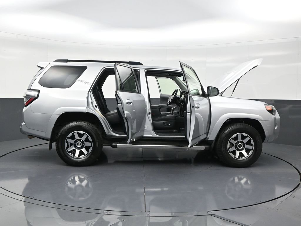 Used 2020 Toyota 4Runner TRD Off-Road Premium w/ Moonroof Package AWD/4WD image 30