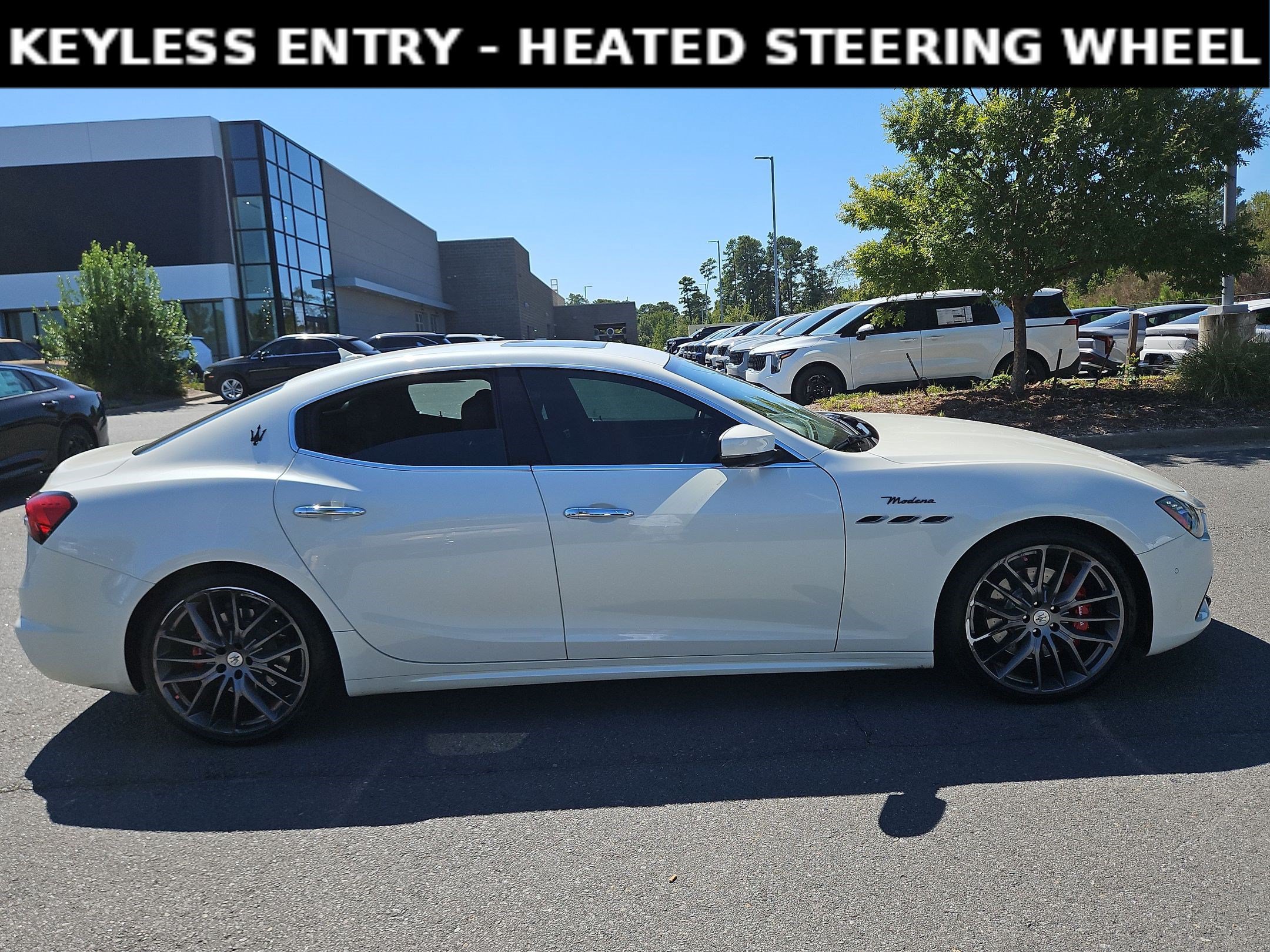 Used 2022 Maserati Ghibli Modena Q4 AWD/4WD image 8