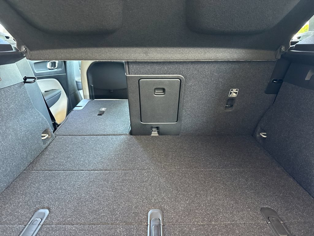 New 2026 Volvo XC40 B5 Plus w/ Protection Package Premier AWD/4WD image 14