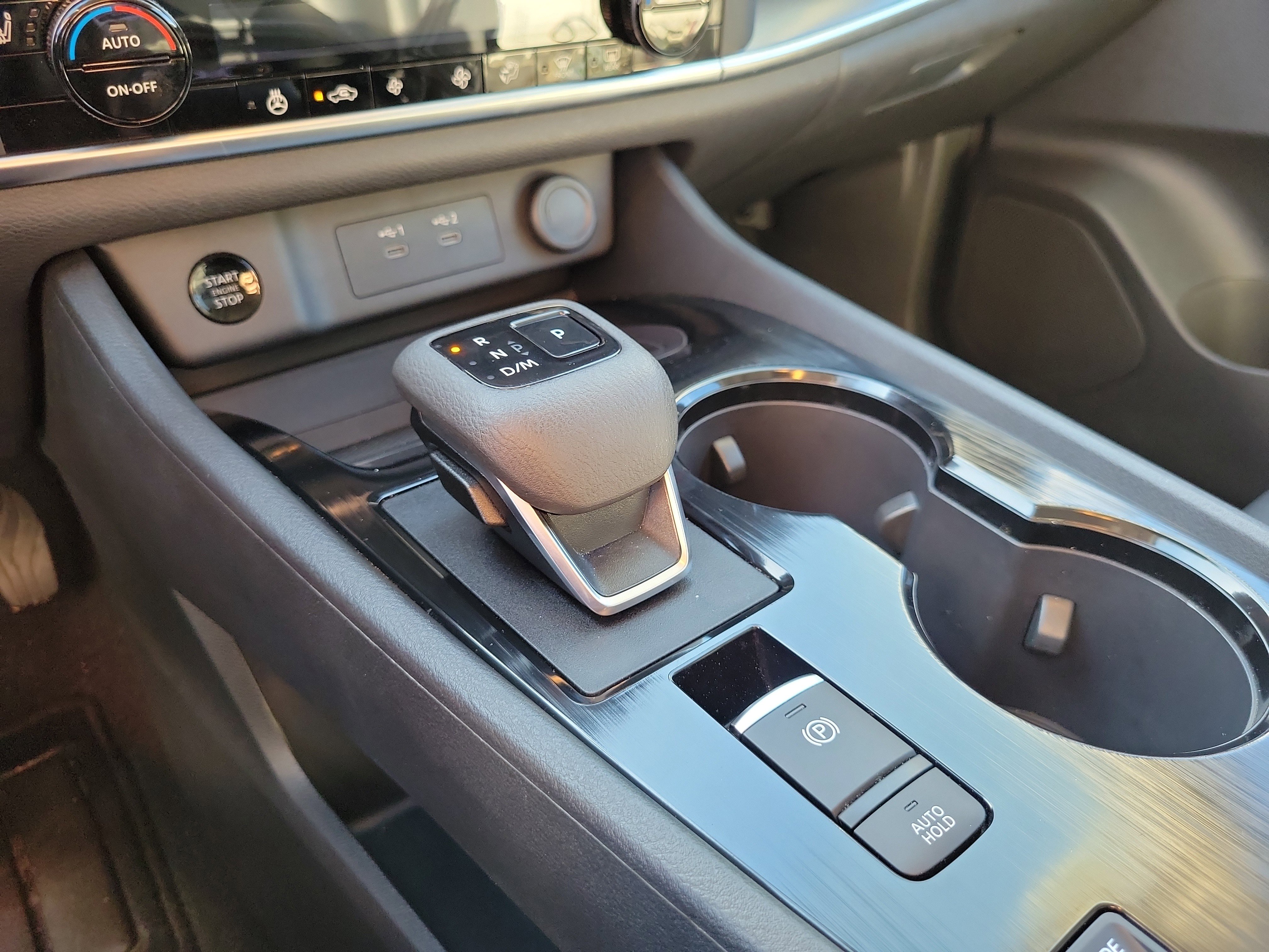 Used 2024 Nissan Rogue SV w/ SV Premium Package image 25