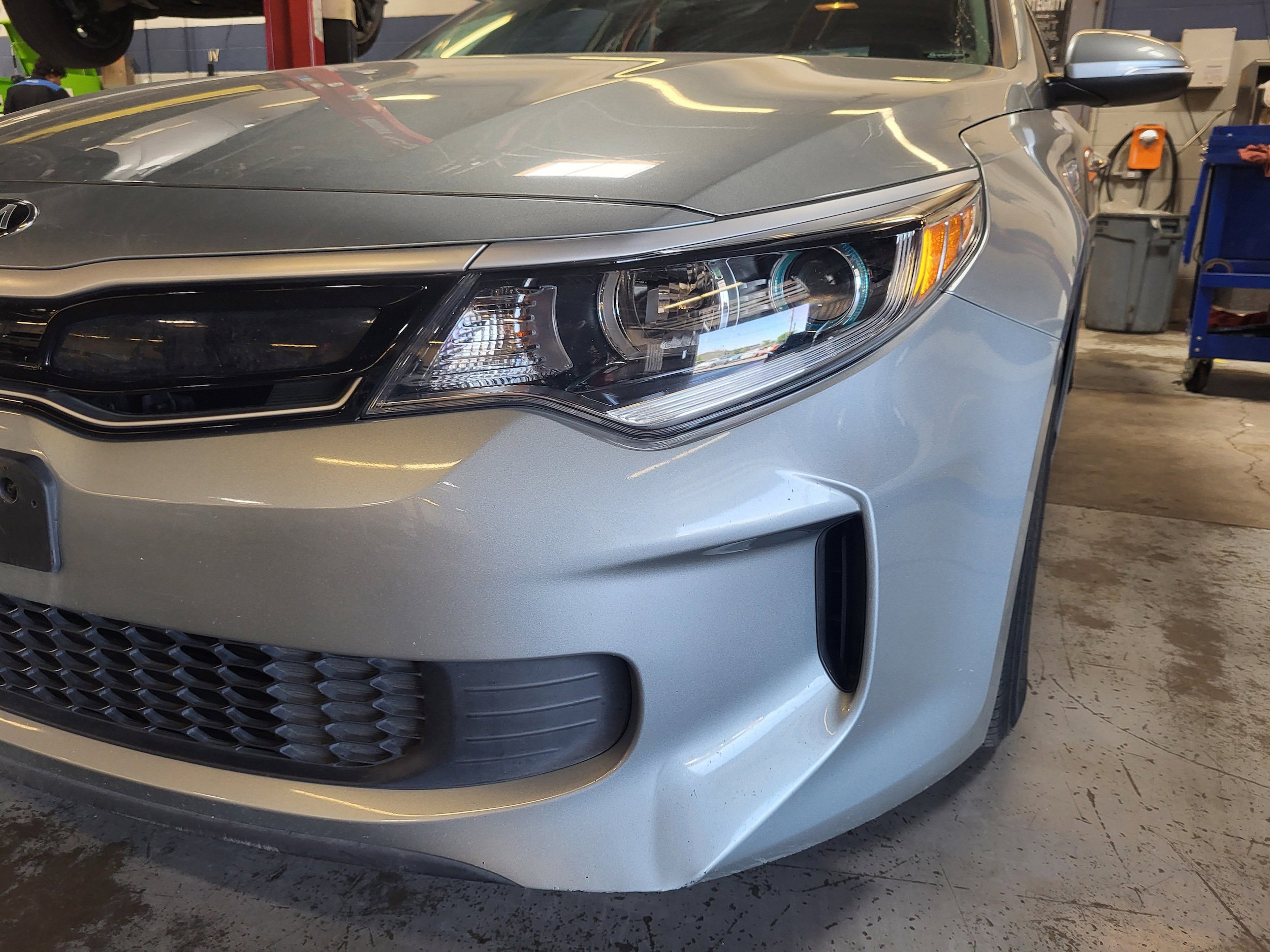 Used 2017 Kia Optima Premium w/ Hybrid Convenience Package FWD image 4
