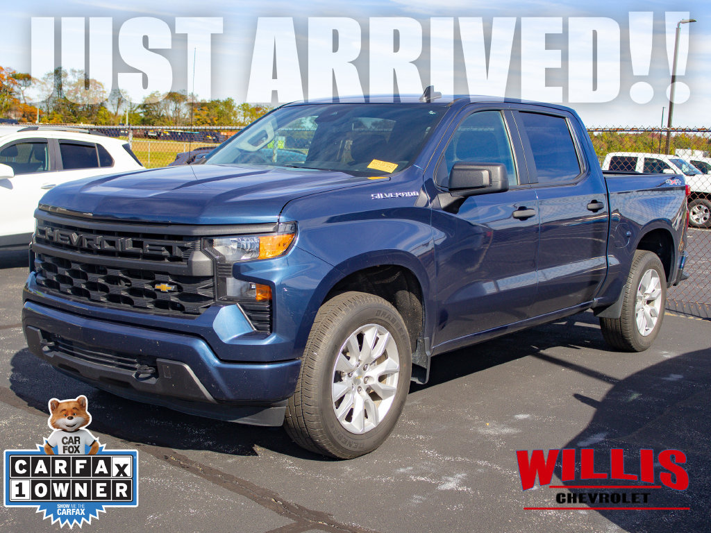 Used 2022 Chevrolet Silverado 1500 Custom AWD/4WD image 1