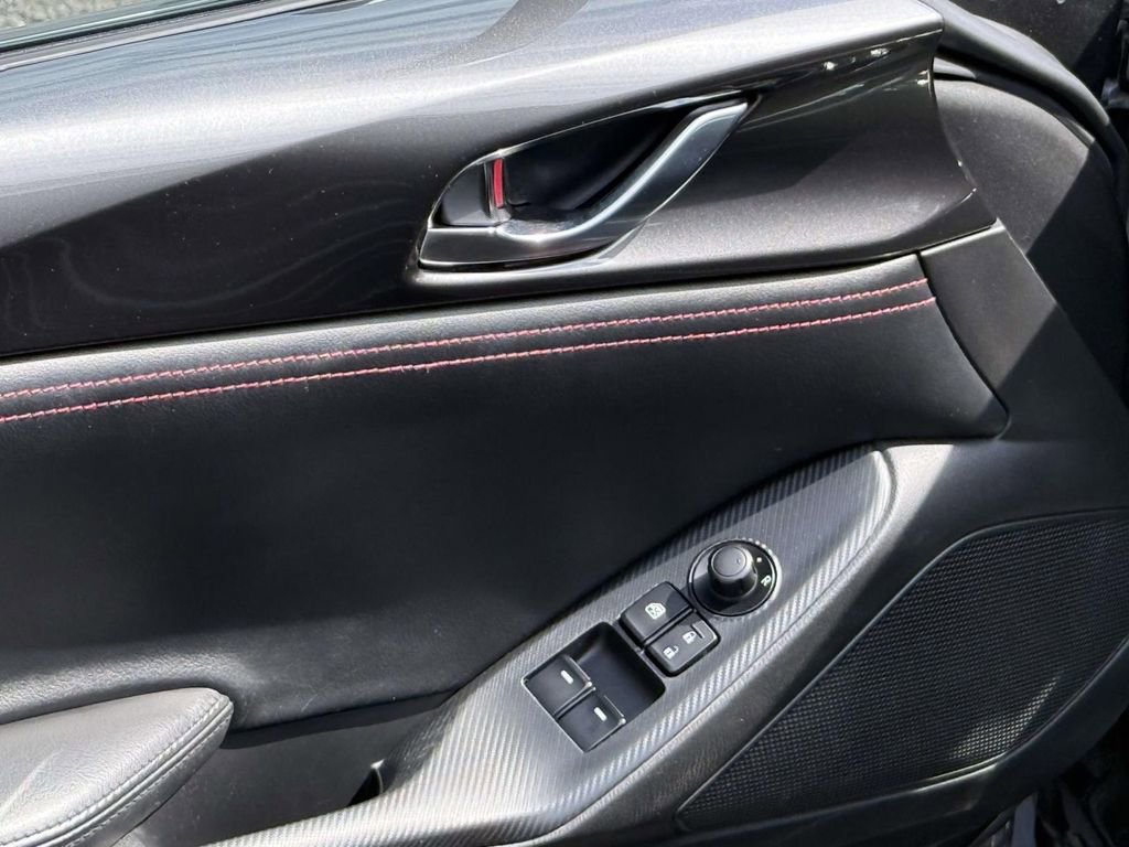 Used 2019 MAZDA MX-5 Miata RF Grand Touring image 12
