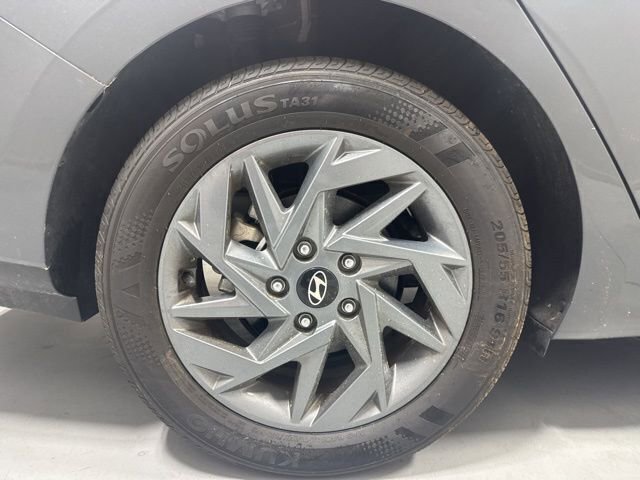 Used 2024 Hyundai Elantra SEL image 6