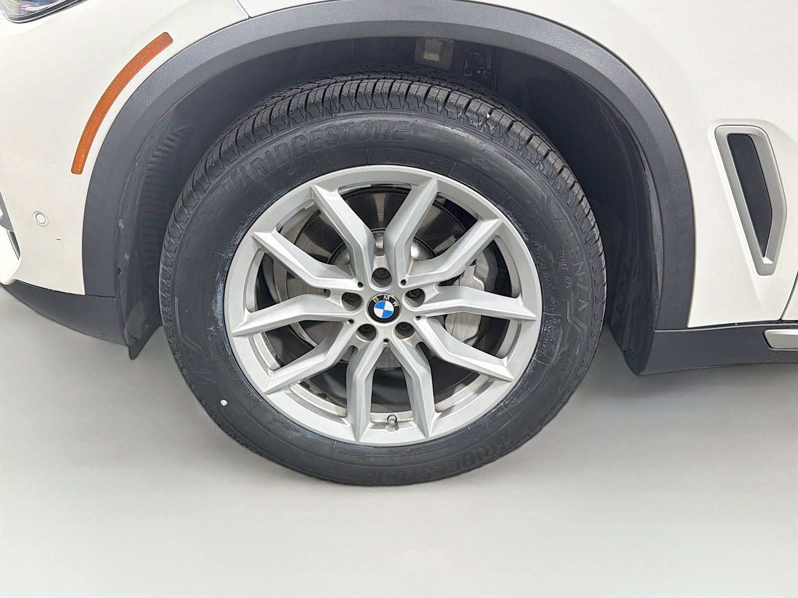 Used 2019 BMW X5 xDrive40i w/ Convenience Package AWD/4WD image 32