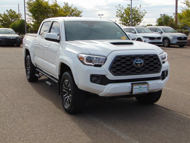 Used 2020 Toyota Tacoma TRD Sport AWD/4WD image 9