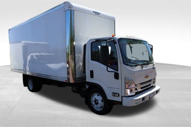 New 2024 Chevrolet Low Cab Forward image 13