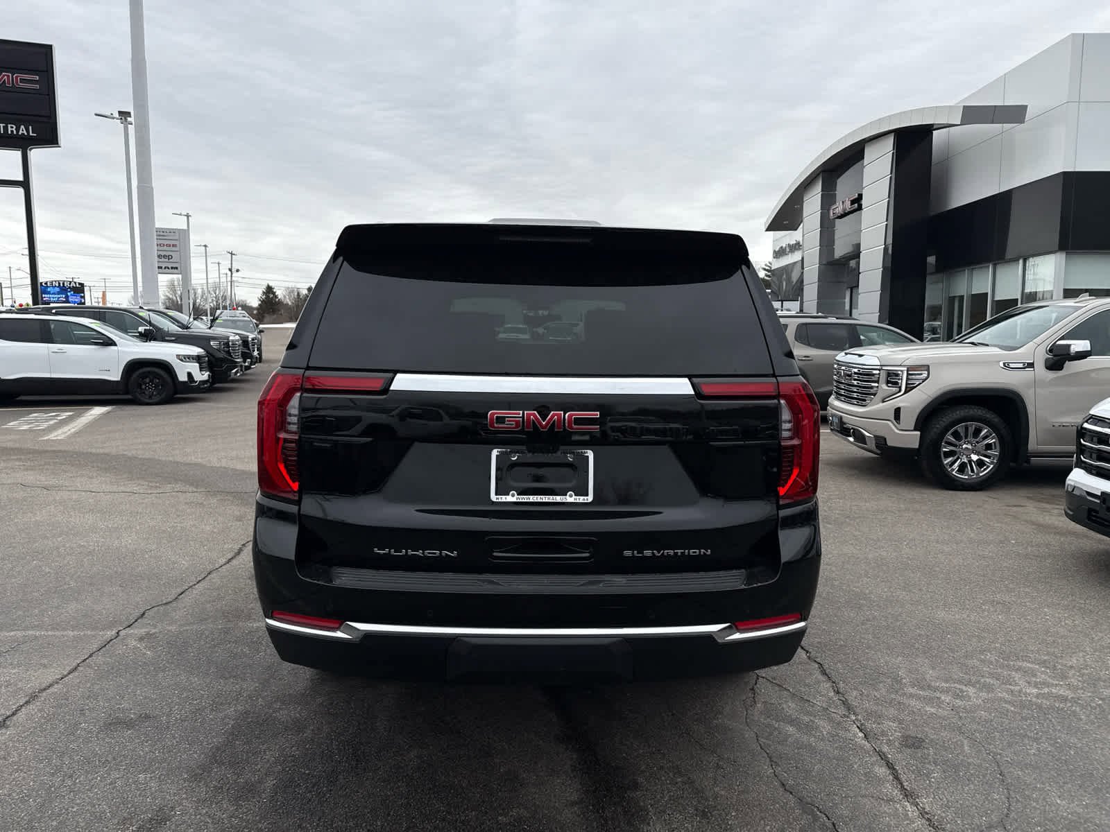 New 2026 GMC Yukon XL Elevation w/ Elevation Premium Package image 6