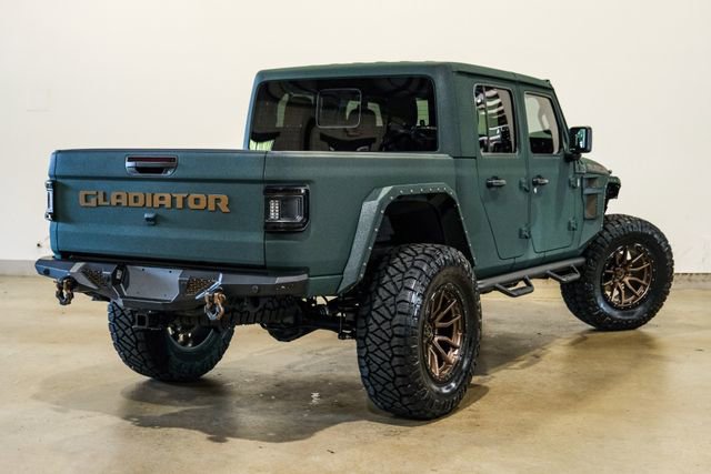 Used 2025 Jeep Gladiator Rubicon w/ Safety Group AWD/4WD image 6
